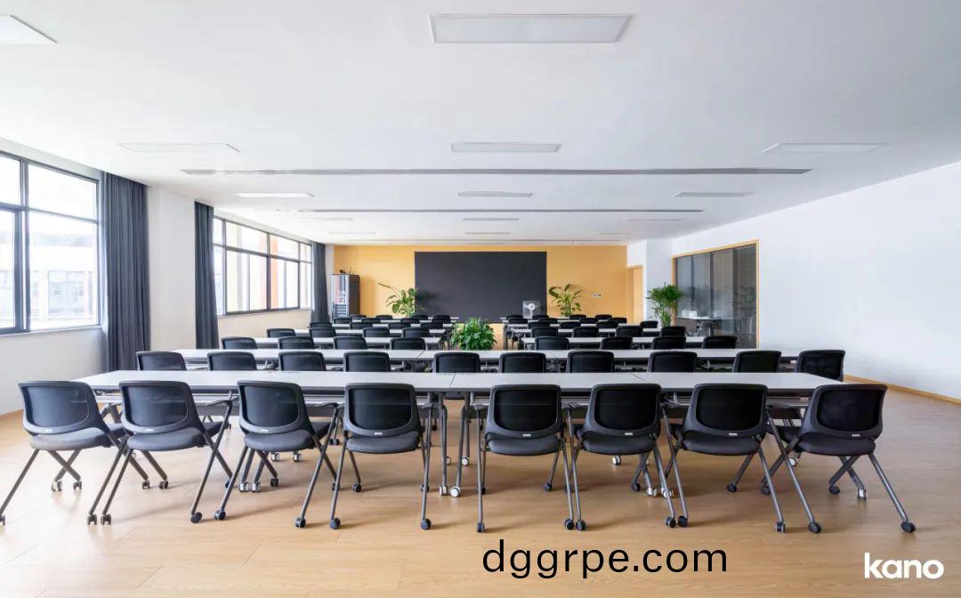 大学家具之培训室桌椅