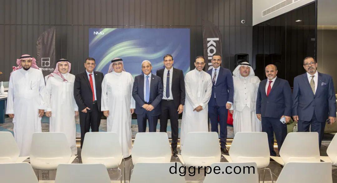 科尔卡诺办公家具沙特展厅开业合影留念