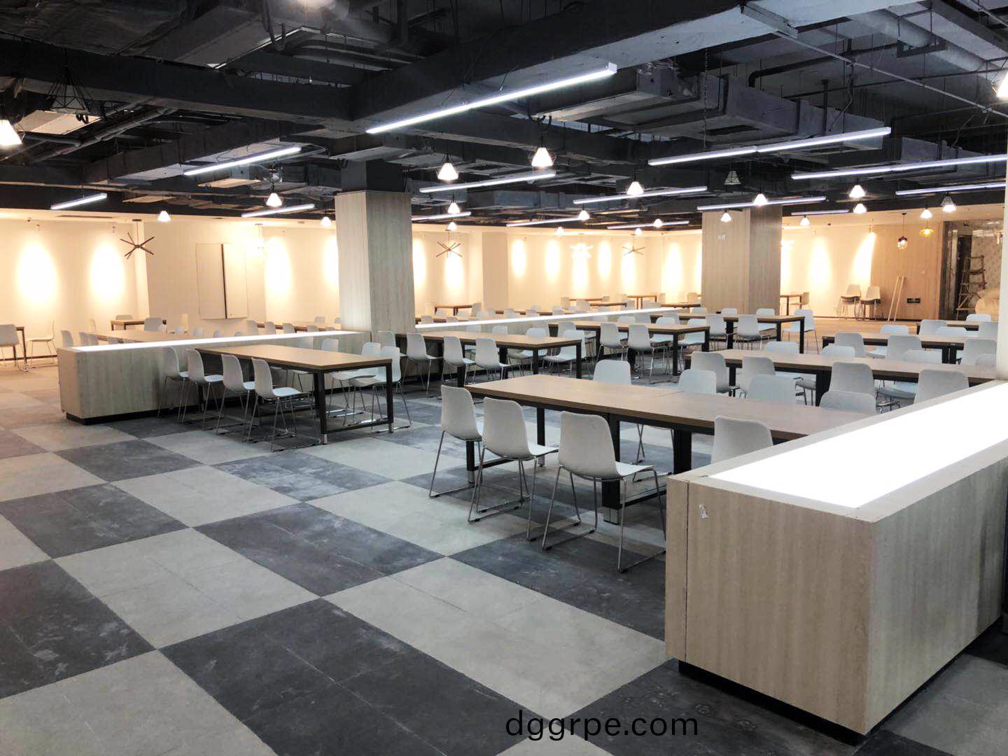 南京柯菲平制药公司办公家具之餐厅桌椅