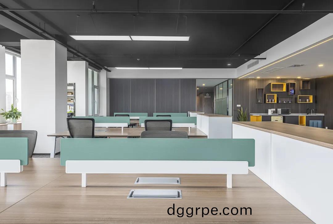 简约舒适现代办公室家具案例之屏风办公桌