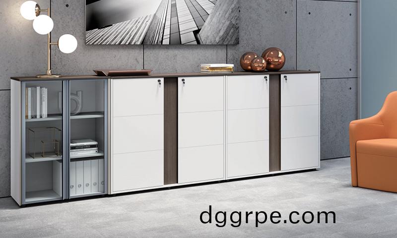 玻璃开门中柜与无走线开门柜组合