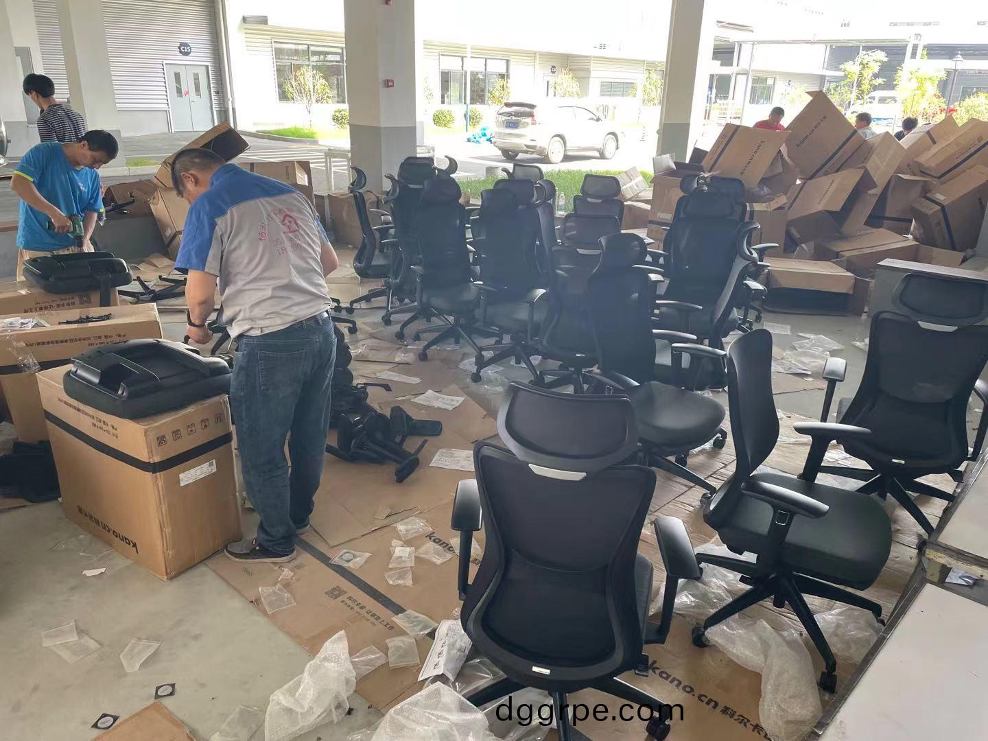 办公家具安装现场