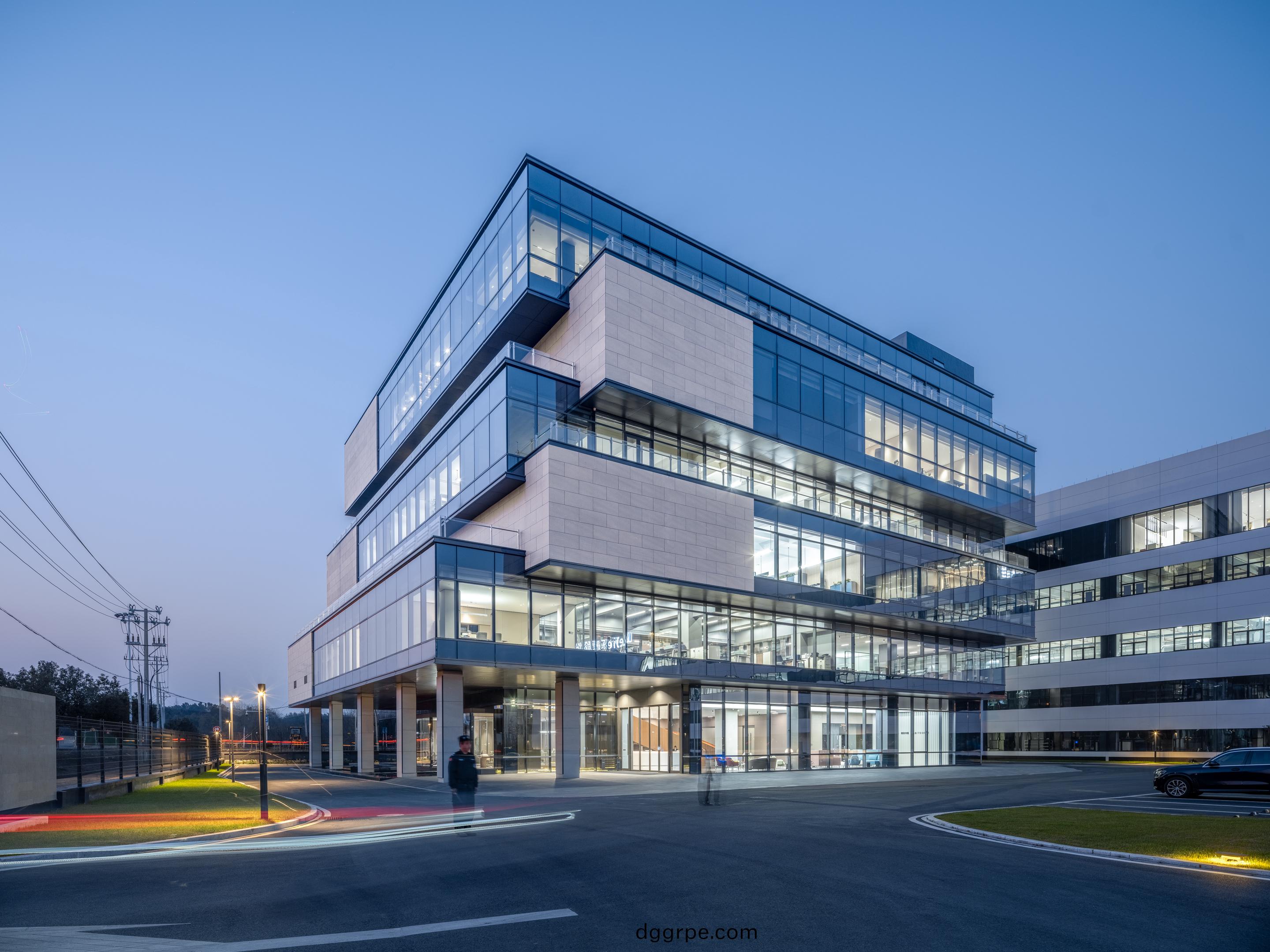 科尔卡诺办公大楼实拍