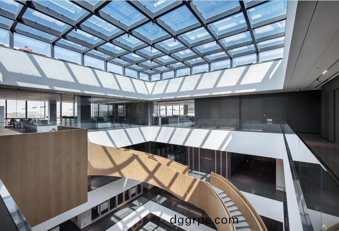 科尔卡诺总部旋转楼梯