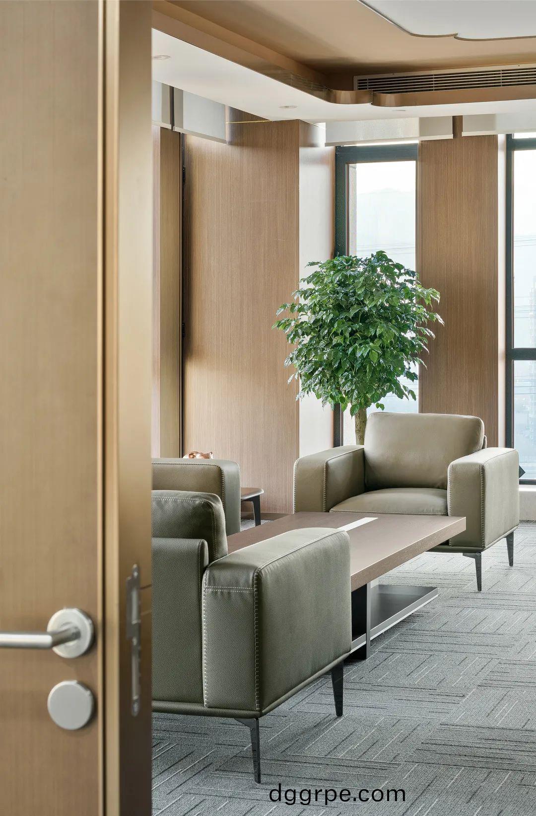 百洋医药集团办公楼家具配套之商务洽谈沙发